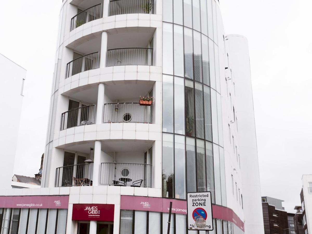 Pass The Keys Stylish 2Bed Rental Unit Glasgow Green Extérieur photo